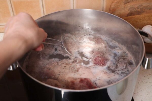 Marhahúsleves lehabozása