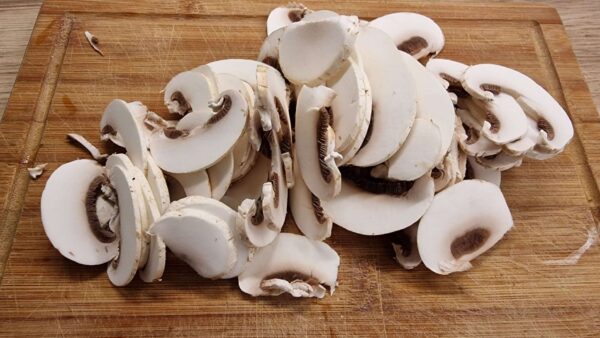 Szeletekre vágott gomba